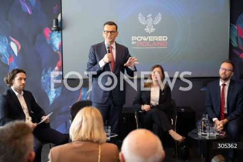  06.03.2026 WARSZAWA<br />KONFERENCJA MATEUSZA MORAWIECKIEGO POWERED BY POLAND<br />N/Z ADAM CZARNECKI MATEUSZ MORAWIECKI PAULINA MATYSIAK MACIEJ WILK<br />FOT. MARCIN BANASZKIEWICZ/FOTONEWS  
