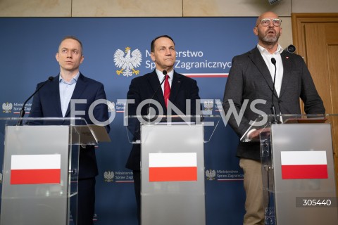 Konferencja prasowa ministrów: Radosława Sikorskiego oraz Jakuba Rutnickiego w Warszawie