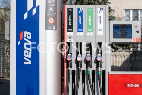  07.03.2026 WARSZAWA<br />STACJE BENZYNOWE<br />DROZEJACE PALIWO<br />N/Z DYSTRYBUTOR PALIWA<br />FOT. MARCIN BANASZKIEWICZ/FOTONEWS  