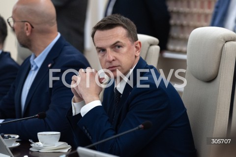  13.03.2026 WARSZAWA<br />NADZWYCZAJNE POSIEDZENIE RADY MINISTROW<br />N/Z ADAM SZLAPKA<br /> 