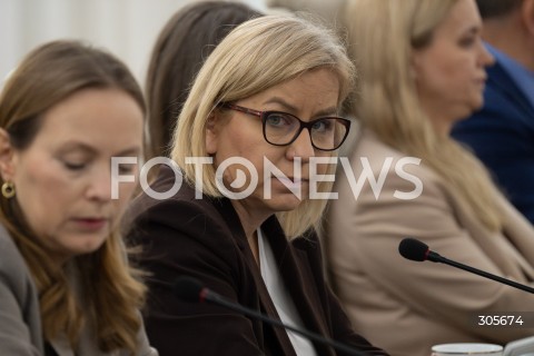  13.03.2026 WARSZAWA<br />NADZWYCZAJNE POSIEDZENIE RADY MINISTROW<br />N/Z PAULINA HENNIG KLOSKA<br />FOT. MARCIN BANASZKIEWICZ/FOTONEWS  