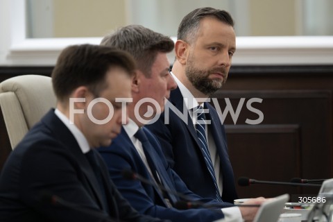  13.03.2026 WARSZAWA<br />NADZWYCZAJNE POSIEDZENIE RADY MINISTROW<br />N/Z WLADYSLAW KOSINIAK KAMYSZ<br />FOT. MARCIN BANASZKIEWICZ/FOTONEWS  