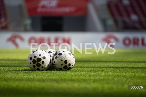  29.03.2026 WARSZAWA<br />TRENING REPREZENTACJI POLSKI W PILCE NOZNEJ<br />N/Z STADION PGE NARODOWY PILKA<br />FOT. MARCIN BANASZKIEWICZ/FOTONEWS  