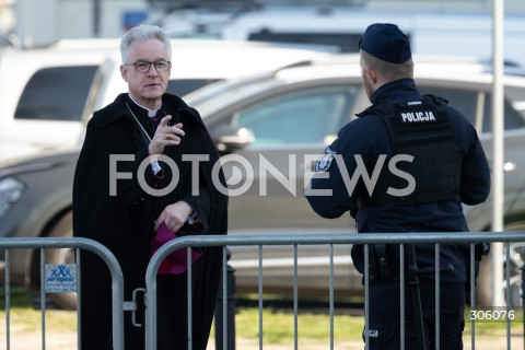  10.04.2026 WARSZAWA<br />OBCHODY ROCZNICY KATASTROFY SMOLENSKIEJ<br />N/Z BISKUP WIESLAW LECHOWICZ<br />FOT. MARCIN BANASZKIEWICZ/FOTONEWS  