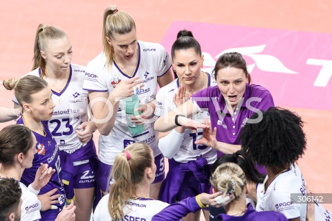  11.04.2026 RZESZOW <br />SIATKOWKA <br />TAURONLIGA LIGA SIATKOWKI KOBIET LSK 2025/2026 <br />CWIERCFINAL - MECZ NR 3<br />POLISH WOMEN VOLLEYBALL LEAGUE <br />MECZ KS DEVELOPRES RZESZOW - BKS BOSTIK ZGO BIELSKO BIALA<br />N/Z JELENA BLAGOJEVIC - I TRENER ( HEAD COACH ) KARINA CHMIELEWSKA LAURA HEYRMAN MAGDA KUBAS ALEKSANDRA SZCZYGLOWSKA <br /> 