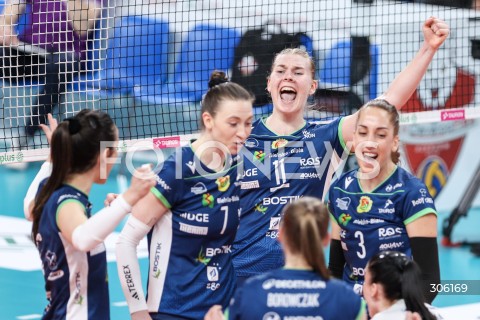  11.04.2026 RZESZOW <br />SIATKOWKA <br />TAURONLIGA LIGA SIATKOWKI KOBIET LSK 2025/2026 <br />CWIERCFINAL - MECZ NR 3<br />POLISH WOMEN VOLLEYBALL LEAGUE <br />MECZ KS DEVELOPRES RZESZOW - BKS BOSTIK ZGO BIELSKO BIALA<br />N/Z KERTU LAAK GIULIA GENNARI ALEKSANDRA GRYKA RADOSC EMOCJE <br /> 
