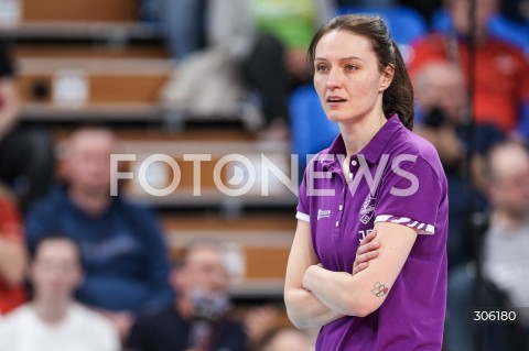  11.04.2026 RZESZOW <br />SIATKOWKA <br />TAURONLIGA LIGA SIATKOWKI KOBIET LSK 2025/2026 <br />CWIERCFINAL - MECZ NR 3<br />POLISH WOMEN VOLLEYBALL LEAGUE <br />MECZ KS DEVELOPRES RZESZOW - BKS BOSTIK ZGO BIELSKO BIALA<br />N/Z JELENA BLAGOJEVIC - I TRENER ( HEAD COACH ) SYLWETKA <br /> 