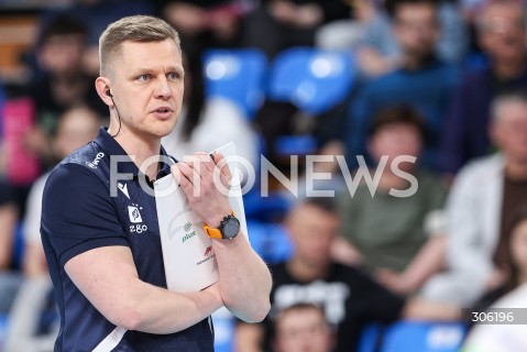  11.04.2026 RZESZOW <br />SIATKOWKA <br />TAURONLIGA LIGA SIATKOWKI KOBIET LSK 2025/2026 <br />CWIERCFINAL - MECZ NR 3<br />POLISH WOMEN VOLLEYBALL LEAGUE <br />MECZ KS DEVELOPRES RZESZOW - BKS BOSTIK ZGO BIELSKO BIALA<br />N/Z BARTLOMIEJ PIEKARCZYK - I TRENER ( HEAD COACH ) SYLWETKA <br /> 