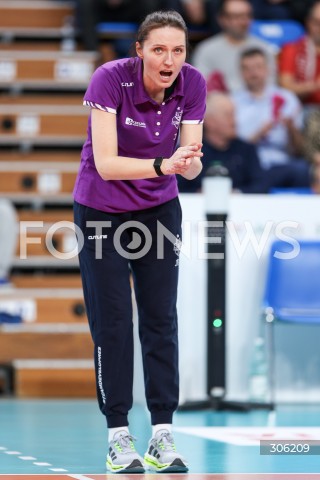  11.04.2026 RZESZOW <br />SIATKOWKA <br />TAURONLIGA LIGA SIATKOWKI KOBIET LSK 2025/2026 <br />CWIERCFINAL - MECZ NR 3<br />POLISH WOMEN VOLLEYBALL LEAGUE <br />MECZ KS DEVELOPRES RZESZOW - BKS BOSTIK ZGO BIELSKO BIALA<br />N/Z JELENA BLAGOJEVIC - I TRENER ( HEAD COACH ) SYLWETKA <br /> 