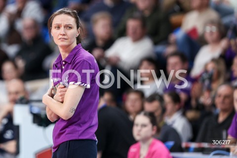  11.04.2026 RZESZOW <br />SIATKOWKA <br />TAURONLIGA LIGA SIATKOWKI KOBIET LSK 2025/2026 <br />CWIERCFINAL - MECZ NR 3<br />POLISH WOMEN VOLLEYBALL LEAGUE <br />MECZ KS DEVELOPRES RZESZOW - BKS BOSTIK ZGO BIELSKO BIALA<br />N/Z JELENA BLAGOJEVIC - I TRENER ( HEAD COACH ) SYLWETKA <br /> 