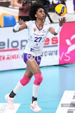  15.04.2026 RZESZOW <br />SIATKOWKA <br />TAURONLIGA LIGA SIATKOWKI KOBIET LSK 2025/2026 <br />FINAL - MECZ NR 1<br />POLISH WOMEN VOLLEYBALL LEAGUE <br />MECZ KS DEVELOPRES RZESZOW - PGE BUDOWLANI LODZ<br />N/Z TAYLOR BANNISTER SYLWETKA <br /> 