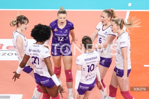  15.04.2026 RZESZOW <br />SIATKOWKA <br />TAURONLIGA LIGA SIATKOWKI KOBIET LSK 2025/2026 <br />FINAL - MECZ NR 1<br />POLISH WOMEN VOLLEYBALL LEAGUE <br />MECZ KS DEVELOPRES RZESZOW - PGE BUDOWLANI LODZ<br />N/Z JULITA PIASECKA ALEKSANDRA SZCZYGLOWSKA MARRIT JASPER LAURA HEYRMAN RADOSC EMOCJE <br /> 