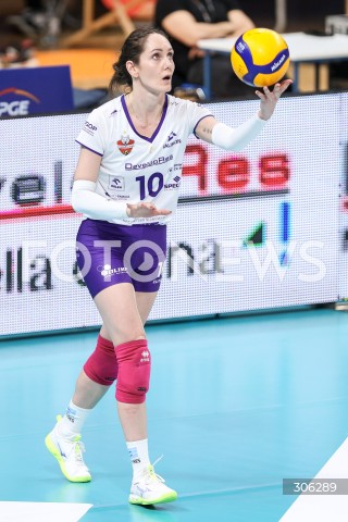  15.04.2026 RZESZOW <br />SIATKOWKA <br />TAURONLIGA LIGA SIATKOWKI KOBIET LSK 2025/2026 <br />FINAL - MECZ NR 1<br />POLISH WOMEN VOLLEYBALL LEAGUE <br />MECZ KS DEVELOPRES RZESZOW - PGE BUDOWLANI LODZ<br />N/Z KATARZYNA WENERSKA SYLWETKA <br /> 