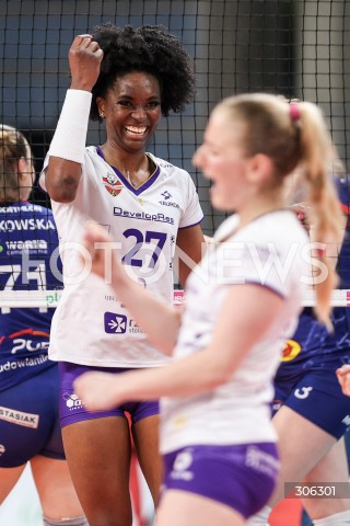  15.04.2026 RZESZOW <br />SIATKOWKA <br />TAURONLIGA LIGA SIATKOWKI KOBIET LSK 2025/2026 <br />FINAL - MECZ NR 1<br />POLISH WOMEN VOLLEYBALL LEAGUE <br />MECZ KS DEVELOPRES RZESZOW - PGE BUDOWLANI LODZ<br />N/Z TAYLOR BANNISTER RADOSC EMOCJE <br /> 