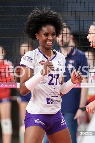  15.04.2026 RZESZOW <br />SIATKOWKA <br />TAURONLIGA LIGA SIATKOWKI KOBIET LSK 2025/2026 <br />FINAL - MECZ NR 1<br />POLISH WOMEN VOLLEYBALL LEAGUE <br />MECZ KS DEVELOPRES RZESZOW - PGE BUDOWLANI LODZ<br />N/Z TAYLOR BANNISTER SYLWETKA RADOSC EMOCJE <br /> 