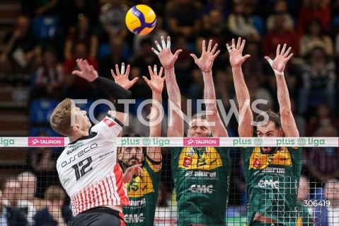  18.04.2026 RZESZOW<br />SIATKOWKA MEZCZYZN<br />PLUSLIGA SEZON 2025/2026<br />POLFINAL - 2. MECZ ( SEMIFINAL ) <br />PLUS LIGA POLISH MEN VOLLEYBALL LEAGUE<br />MECZ ASSECO RESOVIA RZESZOW  - ALURON CMC WARTA ZAWIERCIE <br />N/Z JURIJ GLADYR AARON RUSSELL MIGUEL TAVARES RODRIGUES BLOK <br /> 
