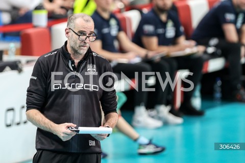  18.04.2026 RZESZOW<br />SIATKOWKA MEZCZYZN<br />PLUSLIGA SEZON 2025/2026<br />POLFINAL - 2. MECZ ( SEMIFINAL ) <br />PLUS LIGA POLISH MEN VOLLEYBALL LEAGUE<br />MECZ ASSECO RESOVIA RZESZOW  - ALURON CMC WARTA ZAWIERCIE <br />N/Z MASSIMO BOTTI - I TRENER ( HEAD COACH ) SYLWETKA <br /> 