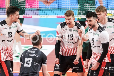  18.04.2026 RZESZOW<br />SIATKOWKA MEZCZYZN<br />PLUSLIGA SEZON 2025/2026<br />POLFINAL - 2. MECZ ( SEMIFINAL ) <br />PLUS LIGA POLISH MEN VOLLEYBALL LEAGUE<br />MECZ ASSECO RESOVIA RZESZOW  - ALURON CMC WARTA ZAWIERCIE <br />N/Z KLEMEN CEBULJ ARTUR SZALPUK MARCIN JANUSZ MATEUSZ POREBA MICHAL POTERA RADOSC EMOCJE <br /> 