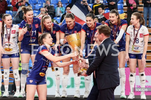 29.04.2026 RZESZOW <br />SIATKOWKA <br />TAURONLIGA LIGA SIATKOWKI KOBIET LSK 2025/2026 <br />FINAL - MECZ NR 5<br />POLISH WOMEN VOLLEYBALL LEAGUE <br />MECZ KS DEVELOPRES RZESZOW - PGE BUDOWLANI LODZ<br />N/Z BRUNA HONORIO KORNELIA DROSDOWSKA PAULINA MAJKOWSKA JOANNA LELONKIEWICZ ALEKSANDRA WENERSKA BRUNA HONORIO PAULINA DAMASKE JUSTYNA LYSIAK ALICJA GRABKA SEBASTIAN SWIDERSKI SIATKARKI PGE BUDOWLANI LODZ MISTRZYNIAMI POLSKI RADOSC WYGRANA EMOCJE ZWYCIESTWO CEREMONIA PODIUM MEDALE PUCHAR<br /> 