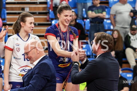  29.04.2026 RZESZOW <br />SIATKOWKA <br />TAURONLIGA LIGA SIATKOWKI KOBIET LSK 2025/2026 <br />FINAL - MECZ NR 5<br />POLISH WOMEN VOLLEYBALL LEAGUE <br />MECZ KS DEVELOPRES RZESZOW - PGE BUDOWLANI LODZ<br />N/Z ALICJA GRABKA JUSTYNA LYSIAK SEBASTIAN SWIDERSKI SIATKARKI PGE BUDOWLANI LODZ MISTRZYNIAMI POLSKI RADOSC WYGRANA EMOCJE ZWYCIESTWO CEREMONIA PODIUM MEDALE PUCHAR<br /> 