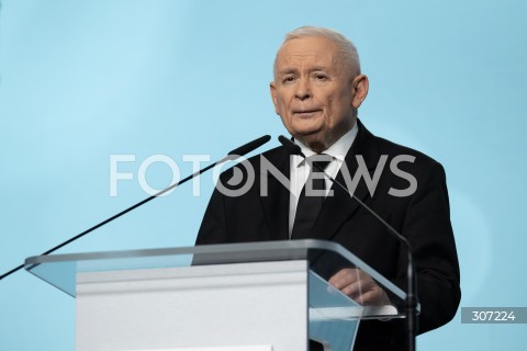 Konferencja prasowa prezesa PiS Jarosława Kaczyńskiego w Warszawie