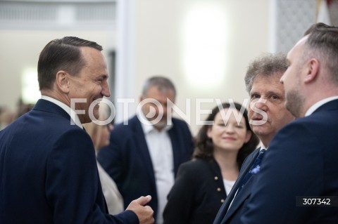  21.07.2026 WARSZAWA<br />POSIEDZENIE RADY MINISTROW<br />N/Z RADOSLAW SIKORSKI JACEK KARNOWSKI<br /> 