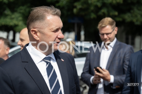  28.07.2026 WARSZAWA<br />DANIEL OBAJTEK PRZED PROKURATURA OKREGOWA<br />PROTEST SRODOWISK PRAWA  I SPRAWIEDLIWOSCI<br />N/Z PRZEMYSLAW CZARNEK<br />FOT. MARCIN BANASZKIEWICZ/FOTONEWS  