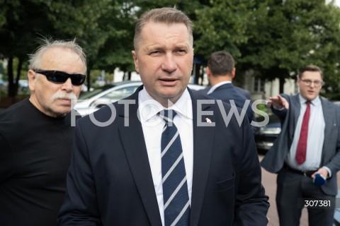  28.07.2026 WARSZAWA<br />DANIEL OBAJTEK PRZED PROKURATURA OKREGOWA<br />PROTEST SRODOWISK PRAWA  I SPRAWIEDLIWOSCI<br />N/Z ADAM BOROWSKI PRZEMYSLAW CZARNEK<br />FOT. MARCIN BANASZKIEWICZ/FOTONEWS  