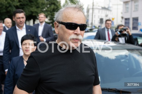 28.07.2026 WARSZAWA<br />DANIEL OBAJTEK PRZED PROKURATURA OKREGOWA<br />PROTEST SRODOWISK PRAWA  I SPRAWIEDLIWOSCI<br />N/Z ADAM BOROWSKI<br />FOT. MARCIN BANASZKIEWICZ/FOTONEWS  