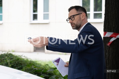  28.07.2026 WARSZAWA<br />DANIEL OBAJTEK PRZED PROKURATURA OKREGOWA<br />PROTEST SRODOWISK PRAWA  I SPRAWIEDLIWOSCI<br />N/Z DANIEL OBAJTEK<br />FOT. MARCIN BANASZKIEWICZ/FOTONEWS  