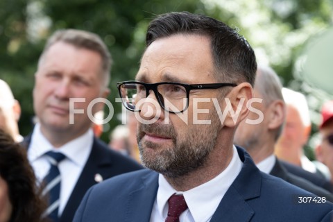  28.07.2026 WARSZAWA<br />DANIEL OBAJTEK PRZED PROKURATURA OKREGOWA<br />PROTEST SRODOWISK PRAWA  I SPRAWIEDLIWOSCI<br />N/Z DANIEL OBAJTEK<br />FOT. MARCIN BANASZKIEWICZ/FOTONEWS  