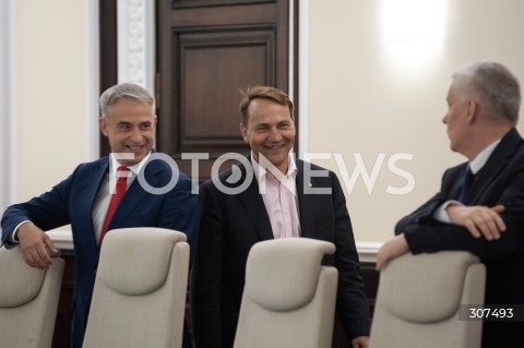  04.08.2026 WARSZAWA<br />POSIEDZENIE RADY MINISTROW<br />N/Z RADOSLAW SIKORSKI KRZYSZTOF GAWKOWSKI<br /> 