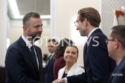  04.08.2026 WARSZAWA<br />POSIEDZENIE RADY MINISTROW<br />N/Z WLADYSLAW KOSINIAK KAMYSZ JAN SZYSZKO<br /> 