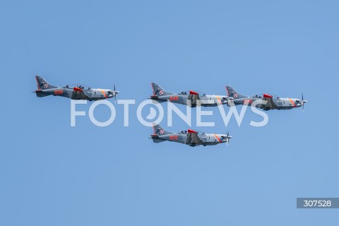  15.08.2026 WARSZAWA<br />SWIETO WOJSKA POLSKIEGO<br />DEFILADA POWIETRZNA<br />POLSKA SAFE<br />N/Z SAMOLOT SAMOLOTY PZL-130 ORLIK<br />FOT. MARCIN BANASZKIEWICZ/FOTONEWS  