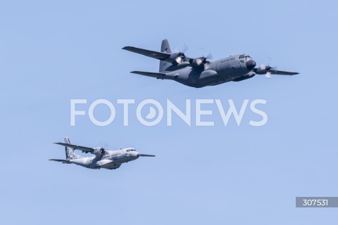  15.08.2026 WARSZAWA<br />SWIETO WOJSKA POLSKIEGO<br />DEFILADA POWIETRZNA<br />POLSKA SAFE<br />N/Z SAMOLOT SAMOLOTY CASA  C-295 LOCKHEED C-130 HERCULES<br />FOT. MARCIN BANASZKIEWICZ/FOTONEWS  