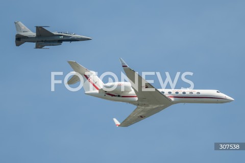  15.08.2026 WARSZAWA<br />SWIETO WOJSKA POLSKIEGO<br />DEFILADA POWIETRZNA<br />POLSKA SAFE<br />N/Z SAMOLOT SAMOLOTY RZADOWY GULFSTREAM G550 FA-50 FIGHTING FIGTHER<br />FOT. MARCIN BANASZKIEWICZ/FOTONEWS  