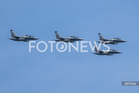  15.08.2026 WARSZAWA<br />SWIETO WOJSKA POLSKIEGO<br />DEFILADA POWIETRZNA<br />POLSKA SAFE<br />N/Z SAMOLOT SAMOLOTY ALENIA AERMACCHI M-346 BIELIK<br />FOT. MARCIN BANASZKIEWICZ/FOTONEWS  