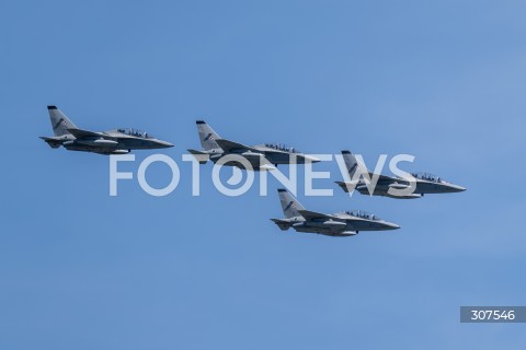  15.08.2026 WARSZAWA<br />SWIETO WOJSKA POLSKIEGO<br />DEFILADA POWIETRZNA<br />POLSKA SAFE<br />N/Z SAMOLOT SAMOLOTY ALENIA AERMACCHI M-346 BIELIK<br />FOT. MARCIN BANASZKIEWICZ/FOTONEWS  