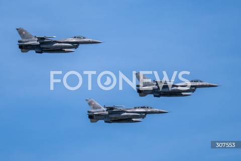  15.08.2026 WARSZAWA<br />SWIETO WOJSKA POLSKIEGO<br />DEFILADA POWIETRZNA<br />POLSKA SAFE<br />N/Z SAMOLOT SAMOLOTY F16 F-16 JASTRZAB<br />FOT. MARCIN BANASZKIEWICZ/FOTONEWS  