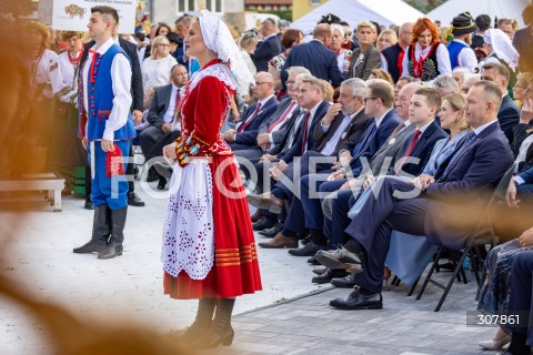  13.09.2026 TRYNCZA <br />DOZYNKI PREZYDENCKIE W TRYNCZY NA PODKARPACIU Z UDZIALEM PARY PREZYDENCKIEJ RP<br />N/Z PREZYDENT RP KAROL NAWROCKI MARTA NAWROCKA Z SYNEM SYN ANTONI NAWROCKI <br /> 