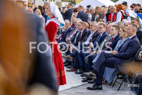  13.09.2026 TRYNCZA <br />DOZYNKI PREZYDENCKIE W TRYNCZY NA PODKARPACIU Z UDZIALEM PARY PREZYDENCKIEJ RP<br />N/Z PREZYDENT RP KAROL NAWROCKI MARTA NAWROCKA Z SYNEM SYN ANTONI NAWROCKI <br /> 