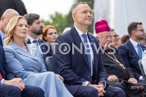  13.09.2026 TRYNCZA <br />DOZYNKI PREZYDENCKIE W TRYNCZY NA PODKARPACIU Z UDZIALEM PARY PREZYDENCKIEJ RP<br />N/Z PREZYDENT RP KAROL NAWROCKI MARTA NAWROCKA BISKUP KAZIMIERZ GORNY <br /> 