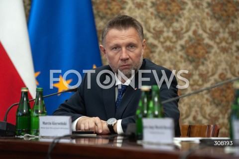  08.10.2026 WARSZAWA<br />NARADA NA TEMAT BEZPIECZENSTWA<br />N/Z MARCIN KIERWINSKI<br /> 