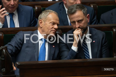  08.10.2026 WARSZAWA<br />POSIEDZENIE SEJMU<br />N/Z PREMIER DONALD TUSK WLADYSLAW KOSINIAK KAMYSZ<br />FOT. MARCIN BANASZKIEWICZ/FOTONEWS  