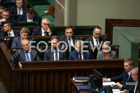 08.10.2026 WARSZAWA<br />POSIEDZENIE SEJMU<br />N/Z PREMIER DONALD TUSK WLADYSLAW KOSINIAK KAMYSZ KRZYSZTOF GAWKOWSKI BARBARA NOWCAKA ANDRZEJ DOMANSKI RADA MINISTROW<br />FOT. MARCIN BANASZKIEWICZ/FOTONEWS  