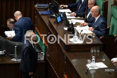  08.10.2026 WARSZAWA<br />POSIEDZENIE SEJMU<br />N/Z PIOTR GLINSKI WLODZIMIERZ CZARZASTY<br />FOT. MARCIN BANASZKIEWICZ/FOTONEWS  